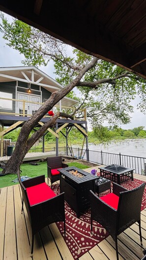 Outdoor dining - LakeFront, 10 Bed, 8 bath, Pool, Treehouse, Hottub, GameRoom,Largest N Texas STR (azle)
