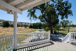 Property grounds - Capay Valley Country Home (Guinda)
