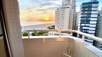 Comfort Apartment, Balcony, Sea View | Property grounds