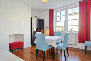 Dining - Cosy Flat in Hammersmith - Close to tube station / But very quiet location (London)