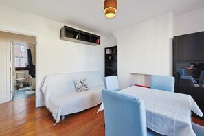 Interior - Cosy Flat in Hammersmith - Close to tube station / But very quiet location (London)