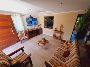Smart TV - Fabulous 3-bedroom house in Armação dos Búzios near the beach Tucuns (Armação dos Búzios)