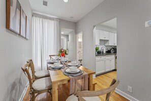 Dining - 1BD 1Bath Monthly Rental Fully Furnished DC, Dupont, Ust (Washington)