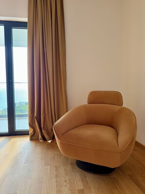 Living area - Enjoyable 2-bedroom apartment with AC in welcoming Bečići, Giraffe Suites 16 (Bečići)
