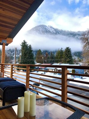 Property grounds - STEAM SAUNA, Mountain Views, In-Town Retreat. 32AMP EV Charger available (Leavenworth)