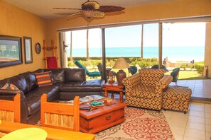 TV, offices - Sonoran Spa W102 Ground Floor 2BR/2ba (Puerto Peñasco)