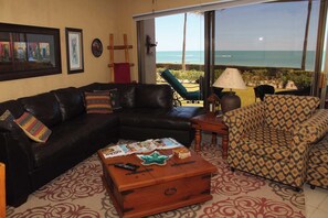 TV, offices - Sonoran Spa W102 Ground Floor 2BR/2ba (Puerto Peñasco)