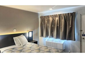 Deluxe Suite, Multiple Beds, Non Smoking (Kitchen) - Studio 6 – Elko, NV (Elko)