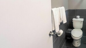 Towels - Studio 6 – Elko, NV (Elko)