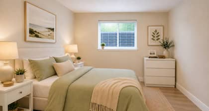 Bright Suite with parking 30 min to FIFA skytrain