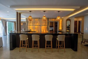 Interior - Villa Magdalena - 7BR - Oceanfront w/ Heated Pool (Cancun)