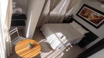 Classic Double Room | Laptop workspace, free WiFi