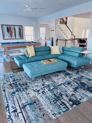Games room - Historic AC Tuna Club - Waterfront - 7 Decks - 2 Boat/Jet Ski Docks - Sleeps 13! (Atlantic City)