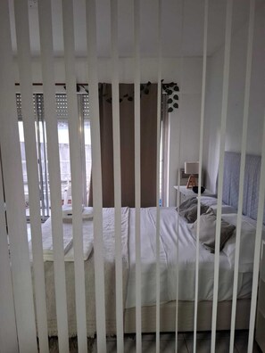 Room - Vrbo Property (Rosario)
