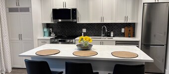 River Walk
Peaceful Suite in Fort Langley
1 Bed, 1 Bath, Sleeps 4
