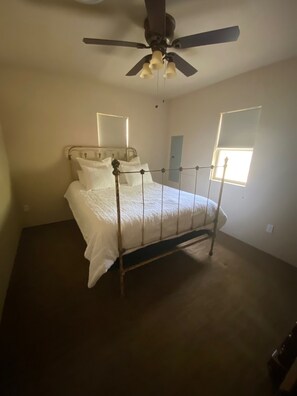 2 bedrooms, Internet, bed sheets