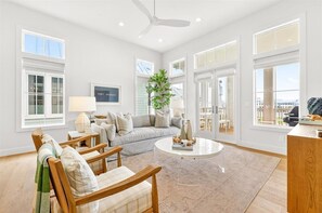 Exterior - The Patrick 205 STA (Port Aransas)