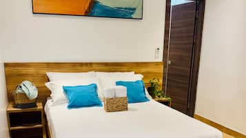 Iron/ironing board, WiFi, bed sheets