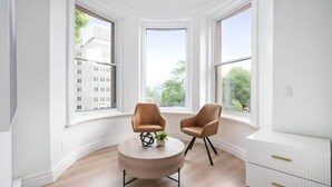 Interior - The Suites | Downtown Montreal (Montreal)