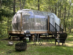 Outdoor dining - Studio Capsule Dome #16 (Nobel)