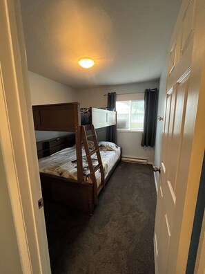 2 Schlafzimmer, Bügeleisen/Bügelbrett, kostenloses WLAN, Bettwäsche