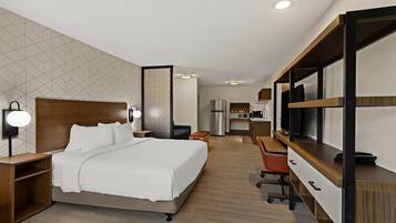 Iron/ironing board, WiFi (free), bed sheets