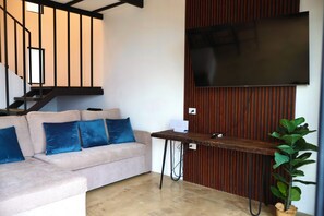 Living area - Fully equipped Loft that sleeps 4, filled with eco products, high speed internet (Provincia de Puntarenas)