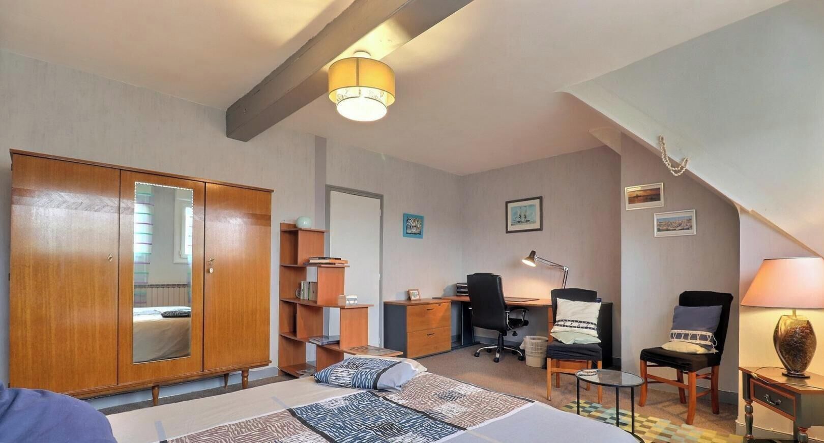 3 chambres, fer et planche à repasser, Wi-Fi gratuit, draps fournis