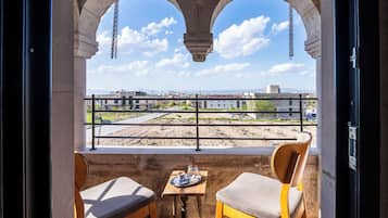Superior Studio Suite | Balcony