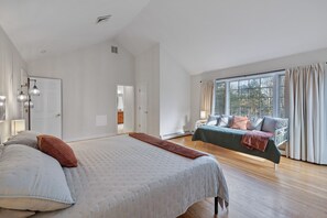 Room - Serene 10BR Retreat w/Pool & Hot Tub (Chester)