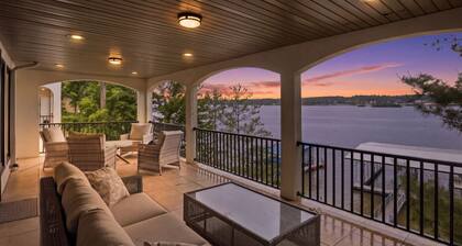 Aqua Estate - Heated Pool, Game Room & Hot Tub!