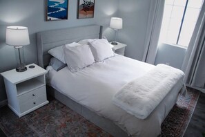 2 bedrooms, WiFi, bed sheets, wheelchair access - Cozy fully furnished retreat, 2 bed 2 bath condo in Mesa AZ - min stay 30 days (Mesa)