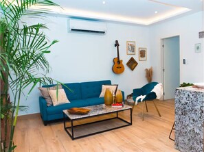 Smart TV - 02 Luxury Apartment Valencia style, brand new (Guayaquil)