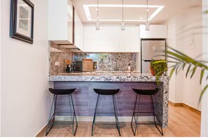 Private kitchen - 02 Luxury Apartment Valencia style, brand new (Guayaquil)