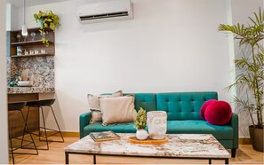 Living area - 04 Luxury Apartment Berlin style, brand new (Guayaquil)