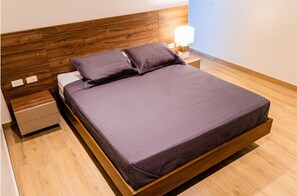 Iron/ironing board, WiFi, bed sheets - 06 Luxury Apartment New York Style, brand new (Guayaquil)