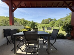 Outdoor dining - PEGARTEA - MENDIONDE (MENDIONDE)