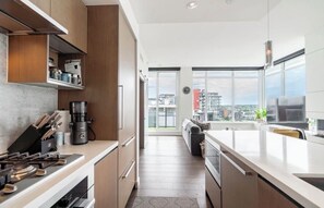 Private kitchen - Luxury Penthouse next to BC Place (Vancouver)