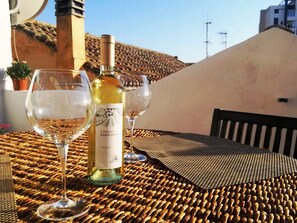 Outdoor dining - Vrbo Property (Cagliari)