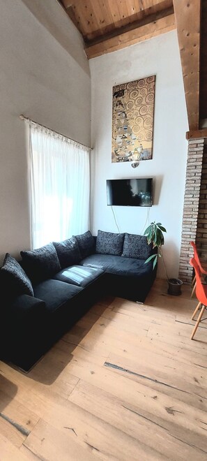 Living area - Vrbo Property (Cagliari)