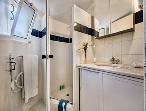 Villa | Bathroom - Charming 4BR Villa by Vilamoura Old Course (Loulé)