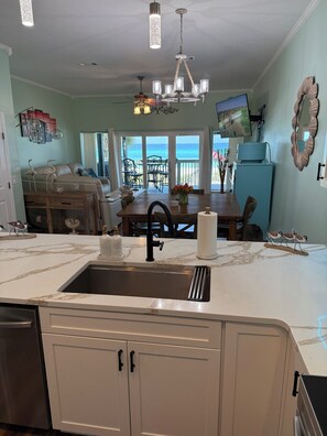 Interior - Beachside Townhomes - conveniently located near major attractions (Panama City)