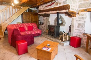 TV, DVD player, books - Au Pied de l'Aubrac - SALCES (LES) (SALCES (LES))