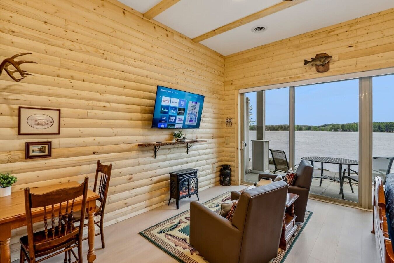 Cabin Condo - Luxury Beachfront At Delton Grand - Wisconsin
