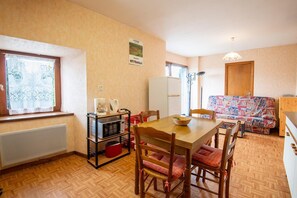 Interior - Chez Momo 2/4 persons (SAINT DENIS EN MARGERIDE)