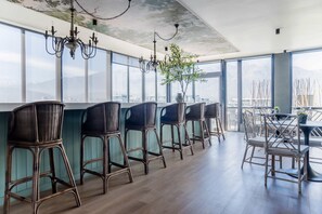 Interior - Chic Las Condes Apt Balcony & Pool Access (Las Condes)
