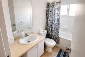 Bathroom - Vrbo Property (Los Andes)