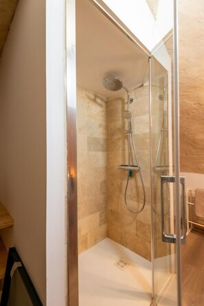 Shower, hair dryer, towels - Causse Toujours - LA MALENE (LA MALENE)