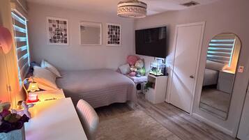 WiFi, bed sheets