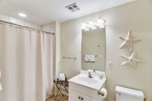 Condo, 1 King Bed with Sofa bed (Destin West Gulfside 311- Paradise Gu) | Bathroom - Destin West Gulfside 311- Paradise Gulfside (Fort Walton Beach)